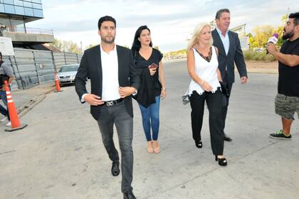 Cerca de unos ochenta invitados estuvieron en el civil de Dalma.