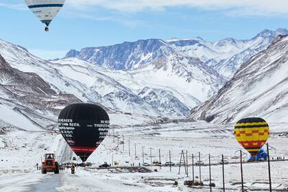 Cerca del Aconcagua, la experiencia de volar en globo