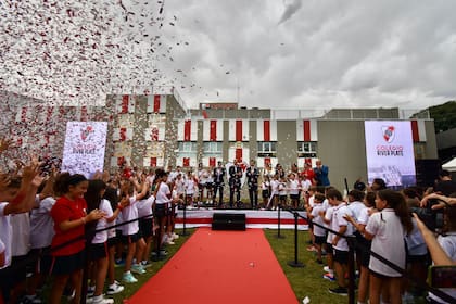 Ceremonia de inaguración del nuevo edificio del colegio River Plate