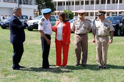Ceremonia de jura de las nuevas autoridades de las fuerzas federales, la Ministra de Segurida Patricia Bullrich le toma jurmamento al comisario Luis Alejandro Rolle por la policia federal, Antonio Jose del Pilar Bogado por Gendarmería; Guillermo Jose Gimenez Perez por Prefectura y Alfredo Hernán Gallardo por la PSA.