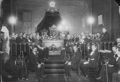 Ceremonia en la logia Tito Vernio. 1914.