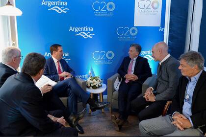 Cerró su participación en Davos con apelaciones a invertir; recogió mayor entusiasmo que en su visita anterior al Foro