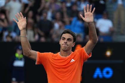 Cerúndolo no pudo con Zverev y quedó eliminado en octavos de final del Australian Open.