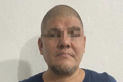 César Humberto López Larios fue arrestado por el FBI en el aeropuerto de Houston, Texas