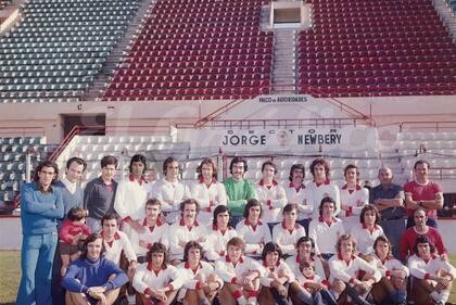 El plantel del Huracán campeón de 1973, dirigido por Menotti