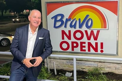 César Ramírez es el fundador y presidente de Bravo Supermarkets