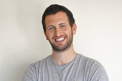 Cesar Requena: "El objetivo para la marca debe ser estar presente en el conocimiento base que usan los modelos generativos aunque no sea mencionada"