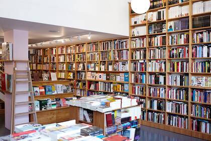 Céspedes libros apuesta por la literatura.