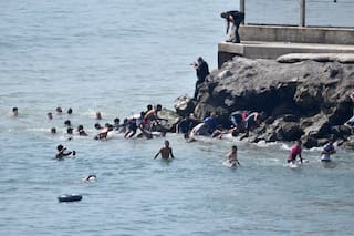 Por qué Ceuta, el enclave de España en África que Marruecos no reconoce, vuelve a estar en el foco
