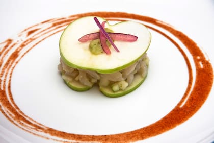 Ceviche de pescado blanco con manzana verde sin sal