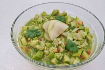 Ceviche de pescado blanco con manzana verde sin sal