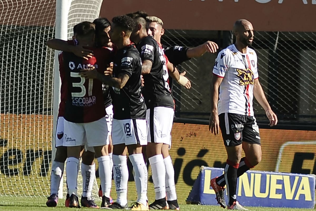 Chacarita-Colón, Superliga