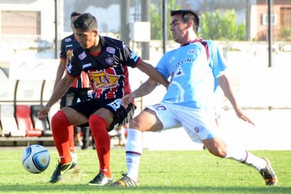 Chacarita festejó ante UAI Urquiza