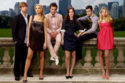 Chace Crawford, Blake Lively, Ed WestWick, Leighton Meester, Penn Badgley, Taylor Momsen, el elenco original de Gossip Girl