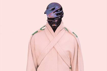 Kimono con lazos creado por Chain, bordado con hilos antiguos y realizado 100% en material biodegradable.