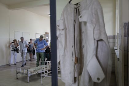 Chalecos de fuerza en el nuevo museo del neuropsiquiátrico