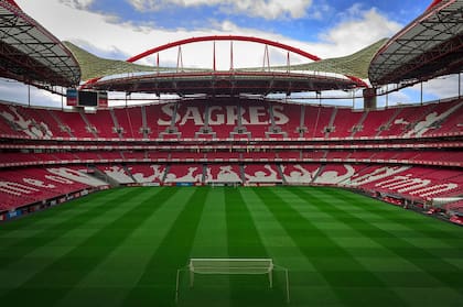 El Estadio da Luz será una de las sedes de la etapa final de la Champions League