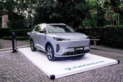 Changan se relanzó con el CS55 Plus híbrido enchufable