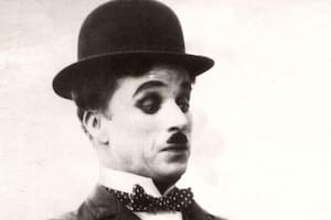 El irascible Chaplin, el actor despedido, la chica rebelde y la escena que se repitió 342 veces