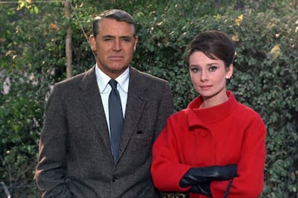 En Charada, junto a Cary Grant