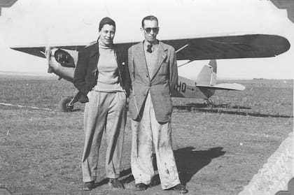 Charito y Germanó y Santiago Germanó. Fuente: Museo Regional "Dr. Adolfo Alsina".