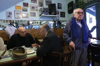 Charla de café, con Castiello, Podestá y Godoy, protagonistas activos del tango actual