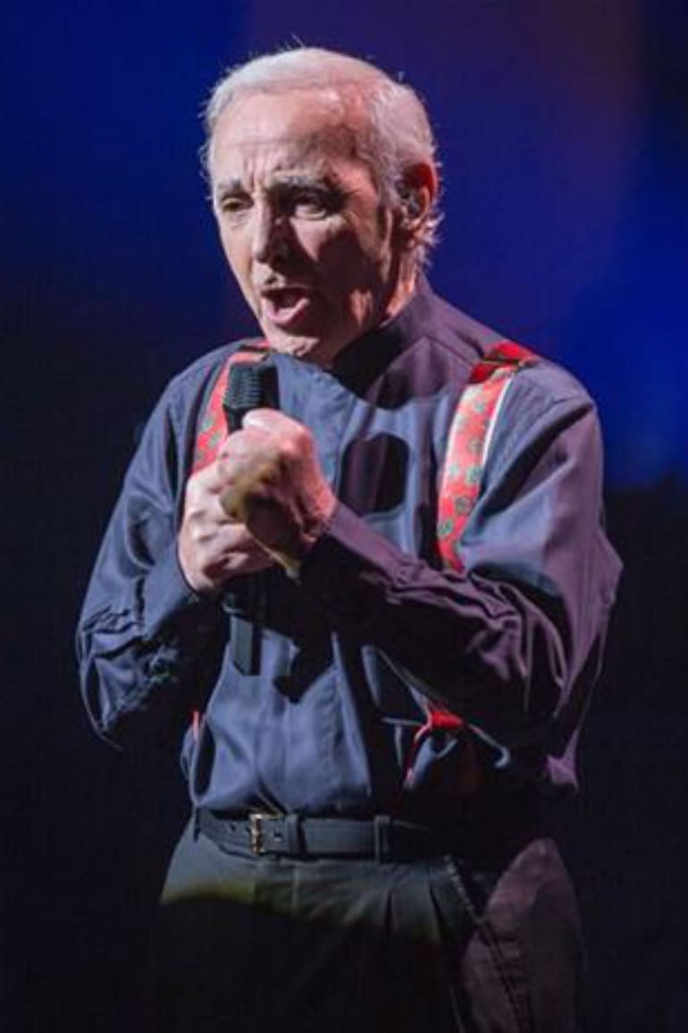 Charles Aznavour murió hoy a los 94 años