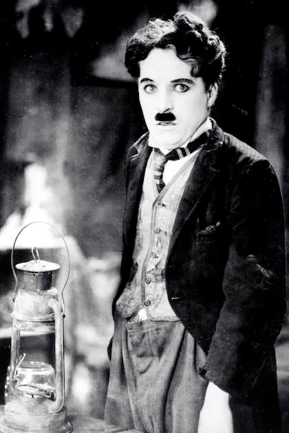 Charles Chaplin, actor, guionista, director