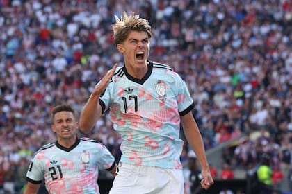Charles De Ketelaere, el nombre del gol de Bélgica