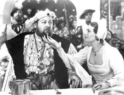 Charles Laughton, en una escena La vida privada de Enrique VIII (1933)