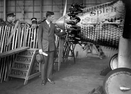 Charles Lindbergh fue el primer piloto que logró cruzar el océano Atlántico