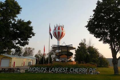 Charlevoix obtuvo el récord del pay de cereza más grande del mundo en 1976