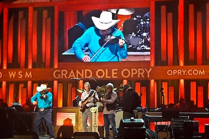 Charlie Daniels durante un show en el Grand Ole Opry House, en Nashville