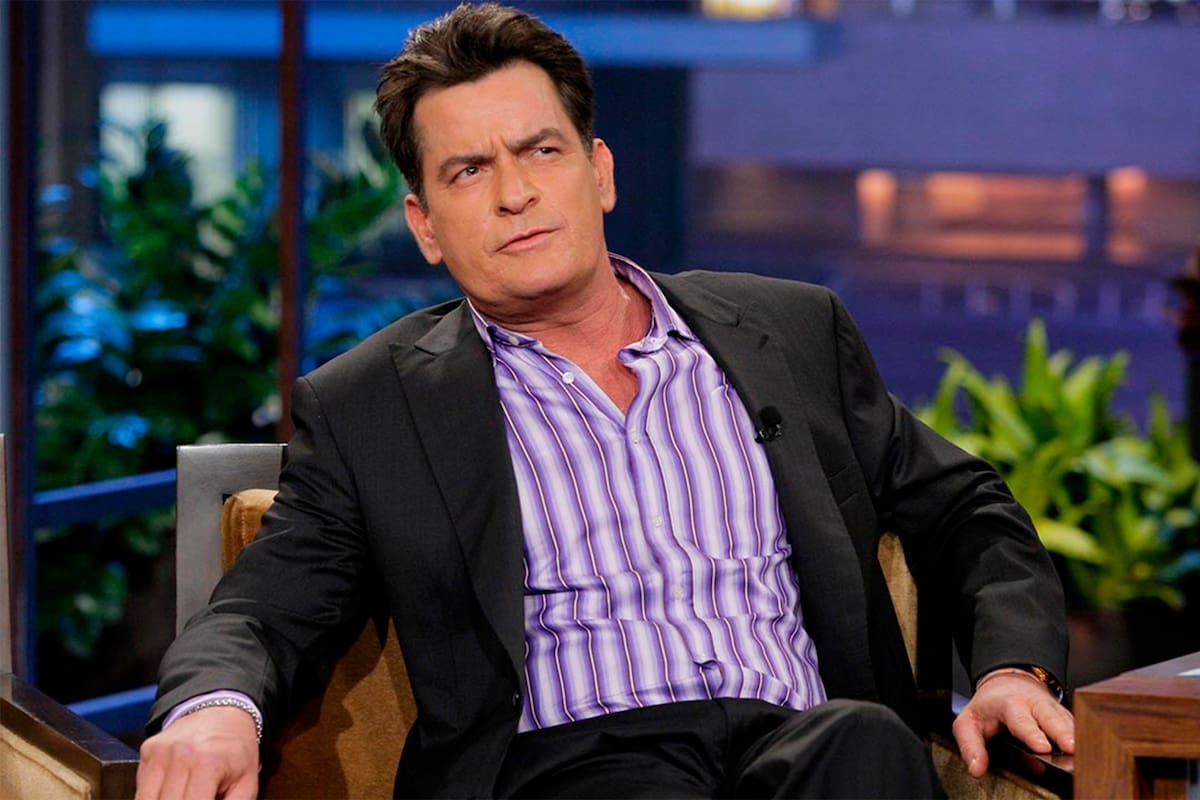 Charlie Sheen se vio obligado a contar que es portador de VHI