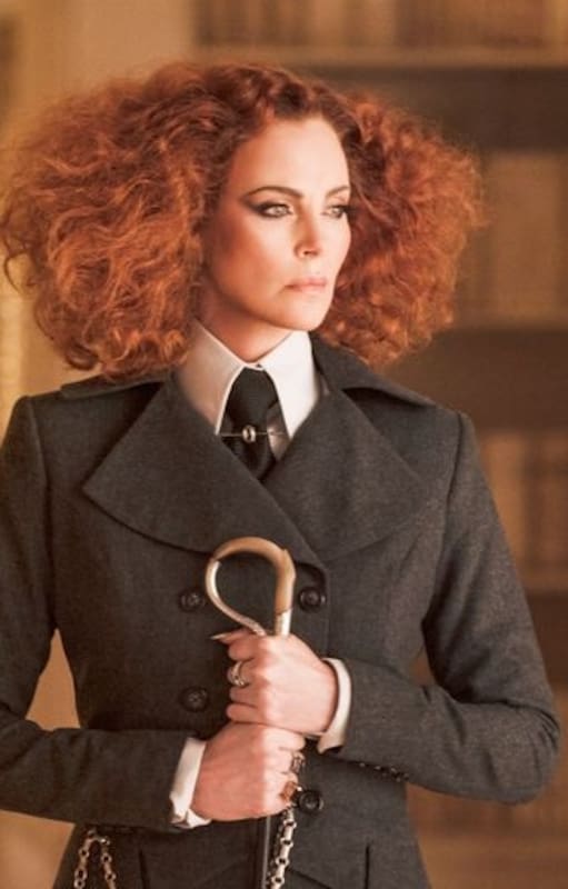 Charlize Theron en La escuela del bien y del mal