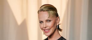 Del homenaje a Charlize Theron al glamour de Ana de Armas y Kate Hudson en una exclusiva gala