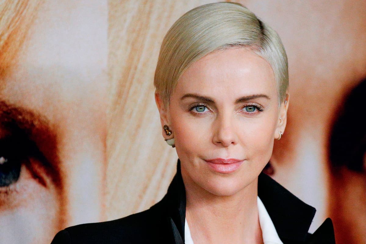 Charlize Theron habló con la prensa para respetar los deseos de su hija Jackson, que no quería que la trataran más como niño