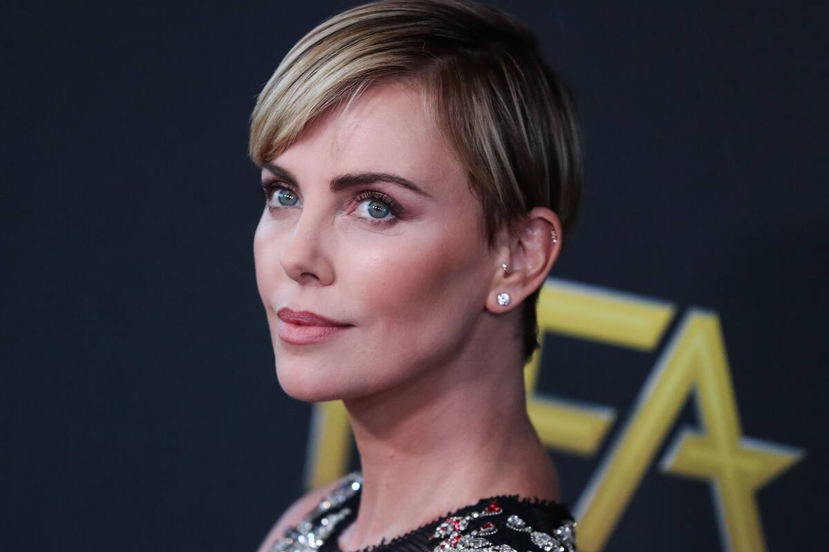 Charlize Theron quiso poner su granito de arena