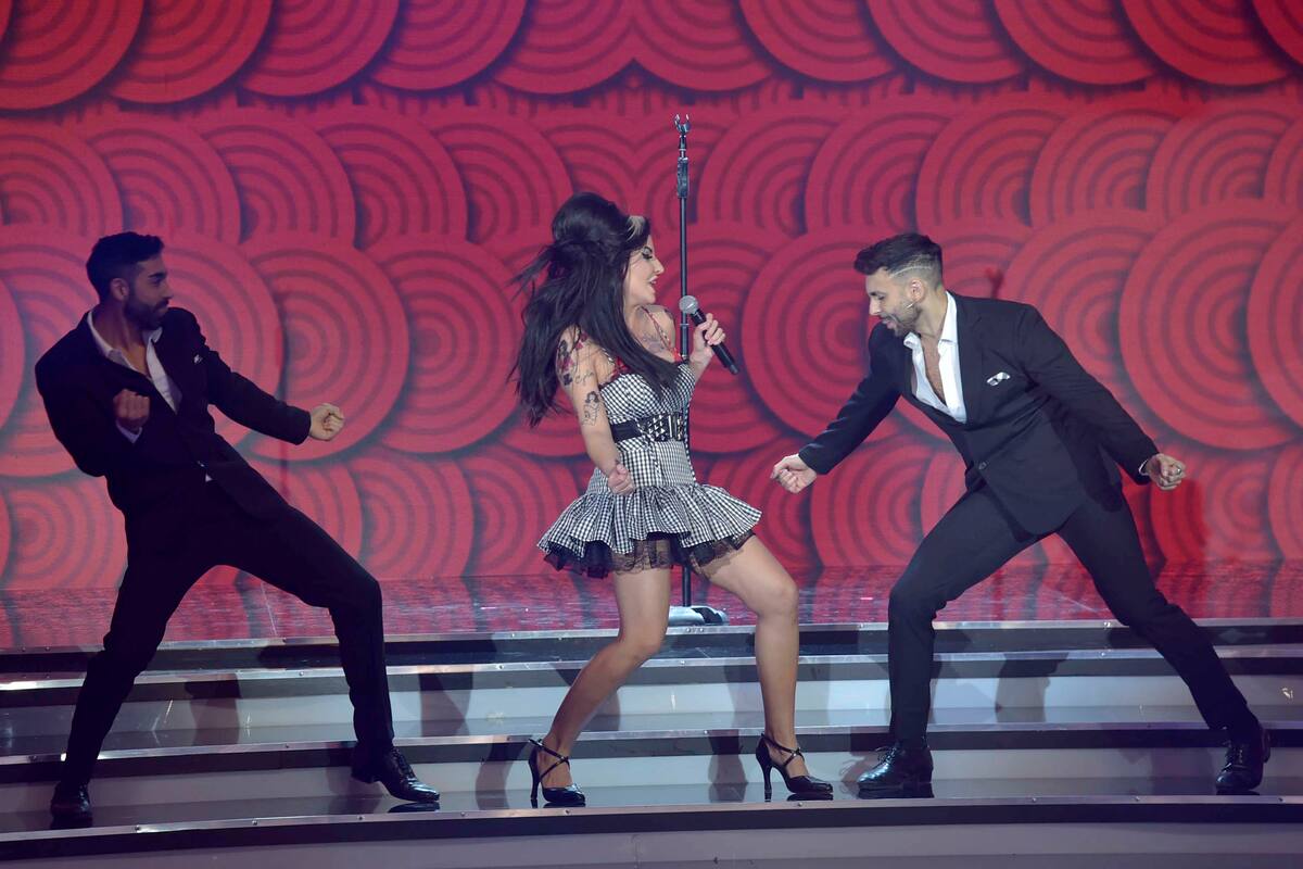 Charlotte Caniggia como Amy Winehouse