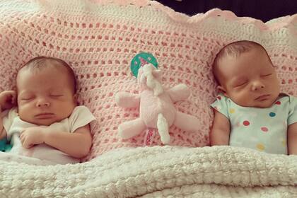 Charlotte superó todos los pronósticos y volvió a su casa con sus padres y su hermana Olivia