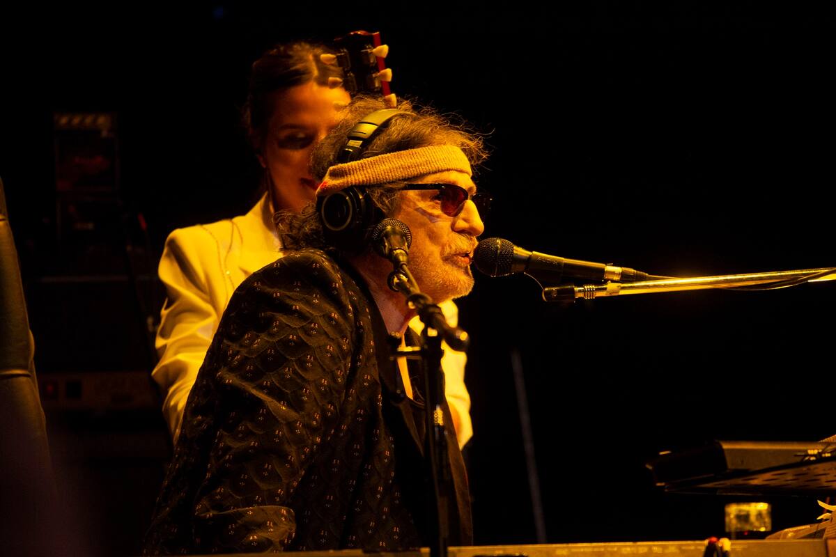 Charly García brindó un show breve pero deslumbrante en el Gran Rex