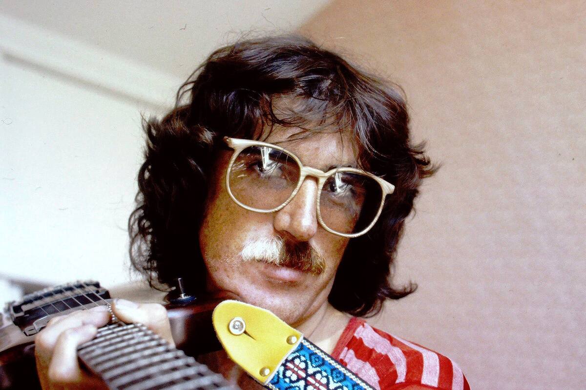 Charly García en 1983, en los primeros años de su carrera como solista. El genial artista deja una obra inmensa, trascendente, arraigada en nuestro ADN y lista para ser descubierta por las próximas generaciones