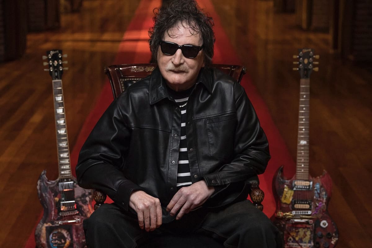 Charly García, en una foto de promoción de "La lógica del escorpión", su último disco