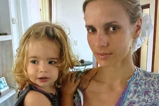Así está hoy Charo, la hija de Julieta Cardinali y Andrés Calamaro, que debutó como modelo