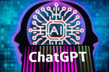 ChatGPT ya lanzó un nuevo servicio de suscripción mensual, su versión plus.