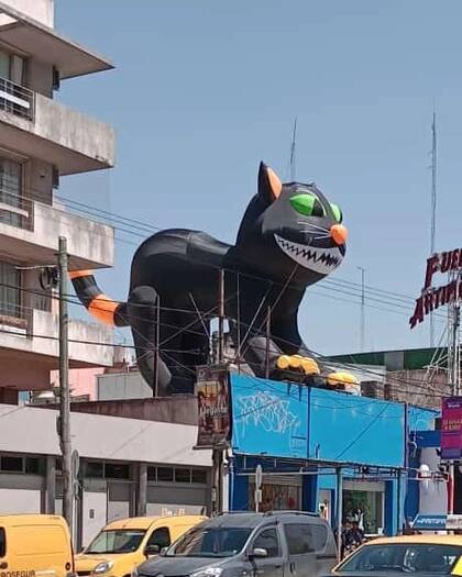 "Che, otra vez se escapó el gato de Arlistán". Foto de @natango88 para @thewalkingconurban