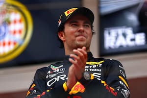 Checo celebra el triunfo en el GP de Mónaco, la tercera cima del podio en su carrera