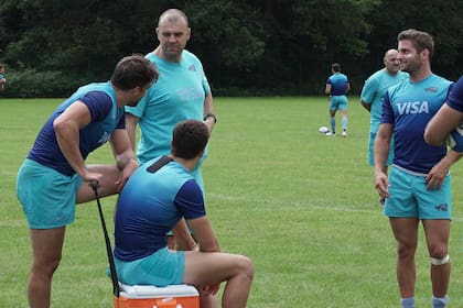 Cheika es un gran motivador y siempre anda sonriente; de eso sabe el plantel de los Pumas, que lo conoce bien.