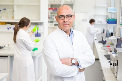Chen se especializa en investigar la neurobiología del estrés, en particular, los mecanismos que permiten al cerebro regular la respuesta a desafíos estresantes