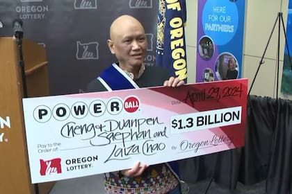 Cheng “Charlie” Saephan ganó el cuarto premio mayor más grande en la historia de Powerball
